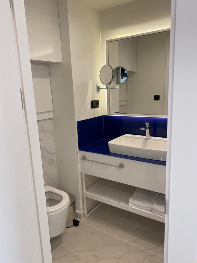 Sea View Apart-Hotel Orbi Twin Towers 1413 Батуми Екстериор снимка
