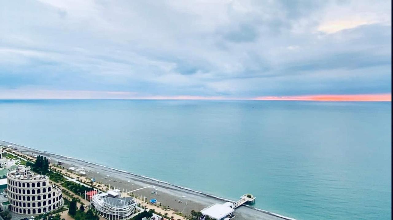 Sea View Apart-Hotel Orbi Twin Towers 1413 Батуми Екстериор снимка